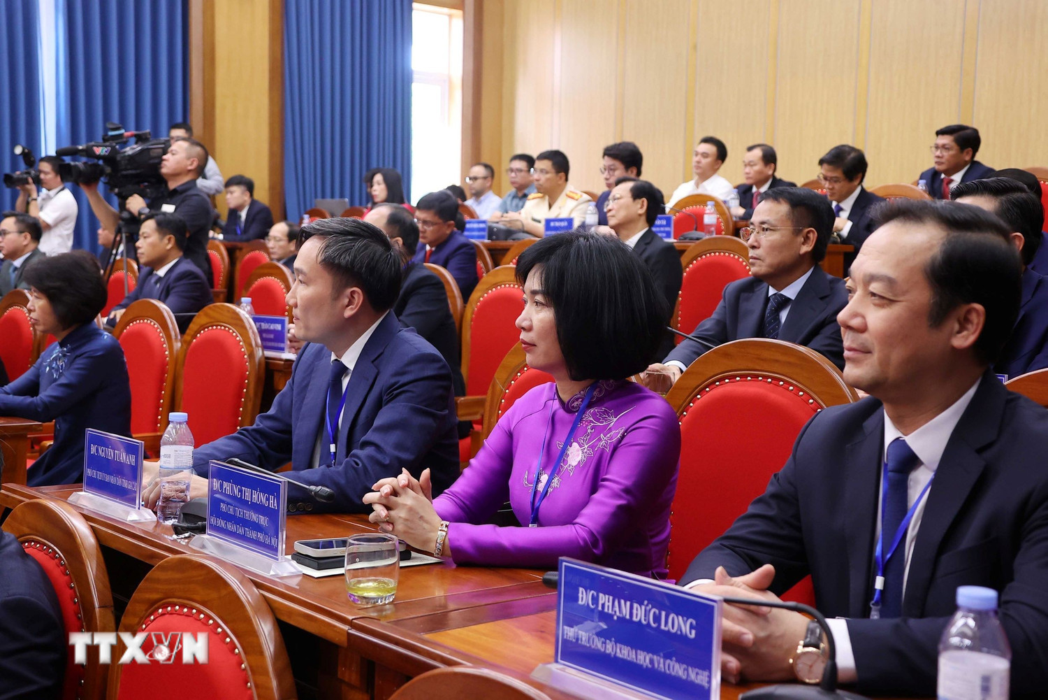 tong bi thu to lam trao doi voi lop boi duong can bo quy hoach uy vien trung uong dang khoa xiv 1706 4.jpg