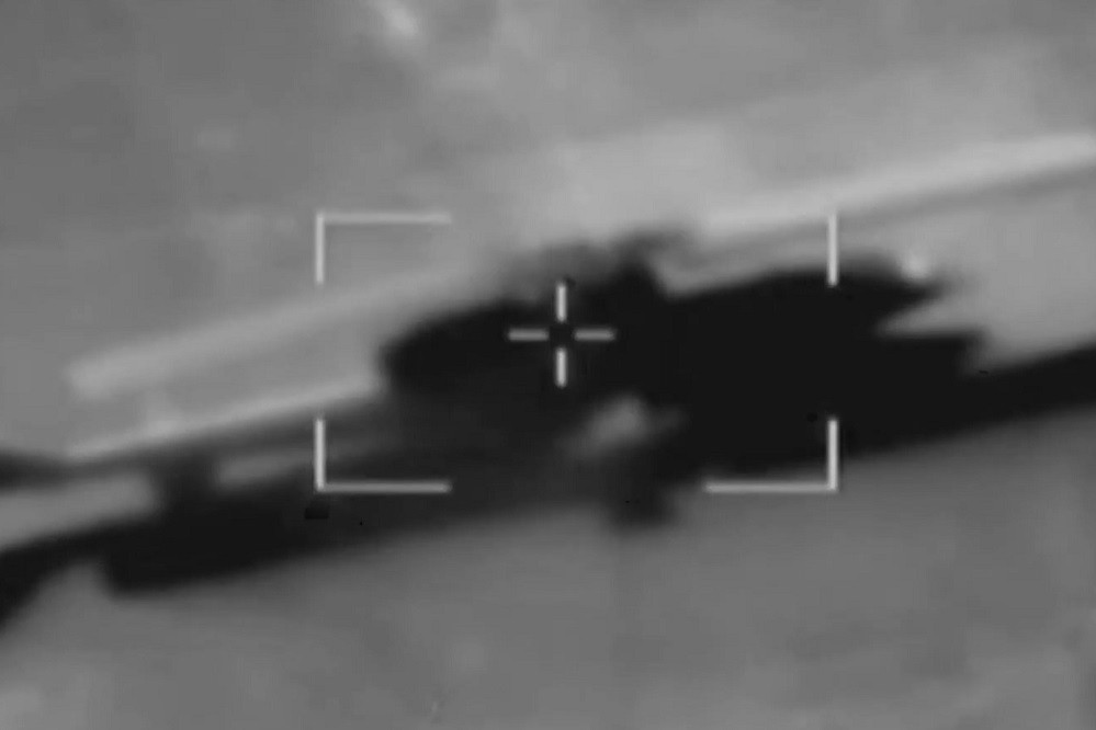 Israel phá loạt trực thăng quân sự Iran, tập kích 2 xưởng sản xuất máy ly tâm