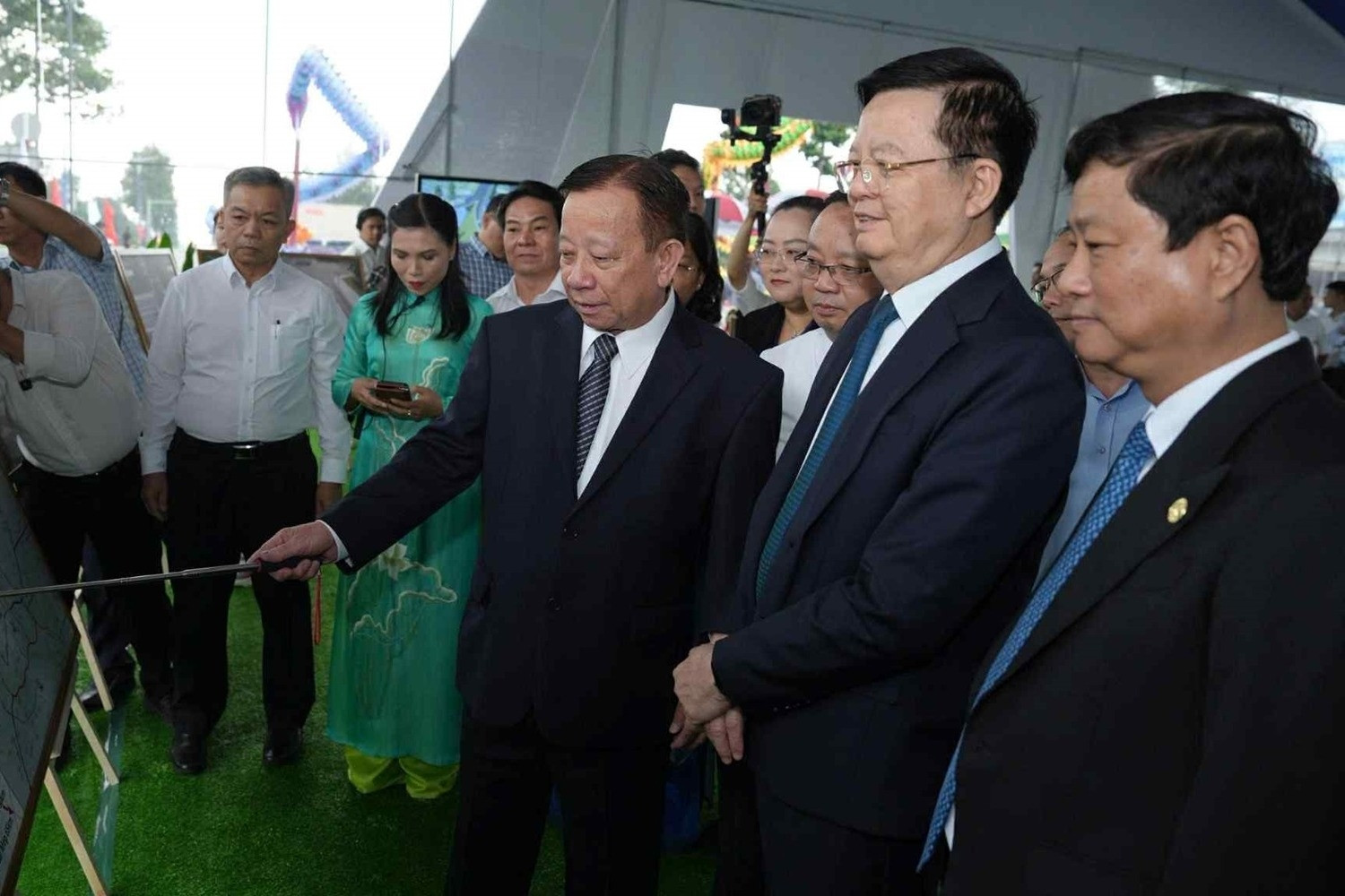 Khởi công dự án đường Vành đai 4 TPHCM qua Bình Dương