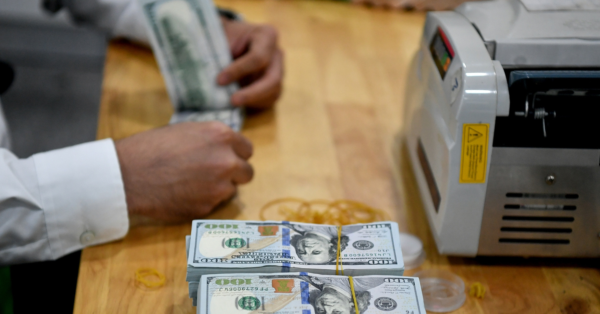 Lãi suất ngân hàng hôm nay 18/6/2025: Đâu là ngân hàng "ngoại lệ" vẫn niêm yết 6%/năm?