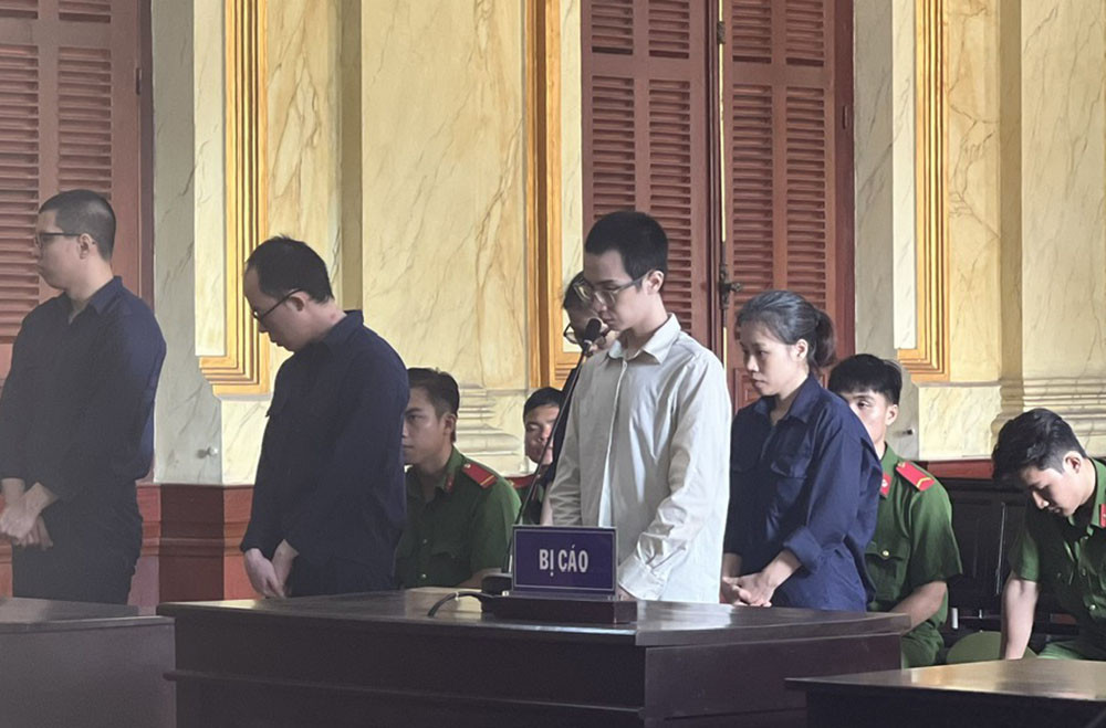 Cựu giao dịch viên ACB thành kẻ tham ô vì hoa mắt món tiền hoa hồng