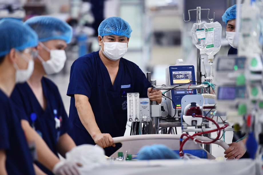 Người bệnh trốn viện phí, không nên đẩy trách nhiệm tài chính sang vai bác sĩ