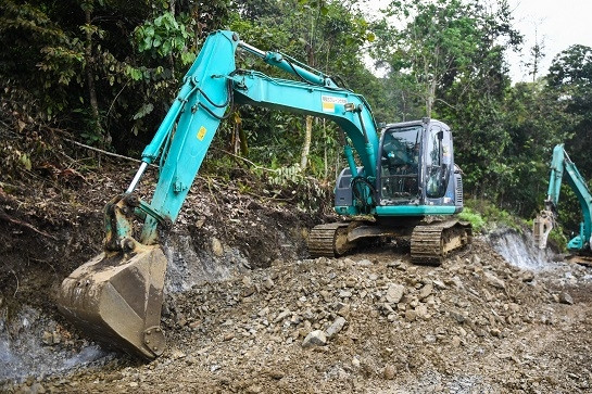 Nối dài những con đường mang ấm no lên vùng cao biên giới