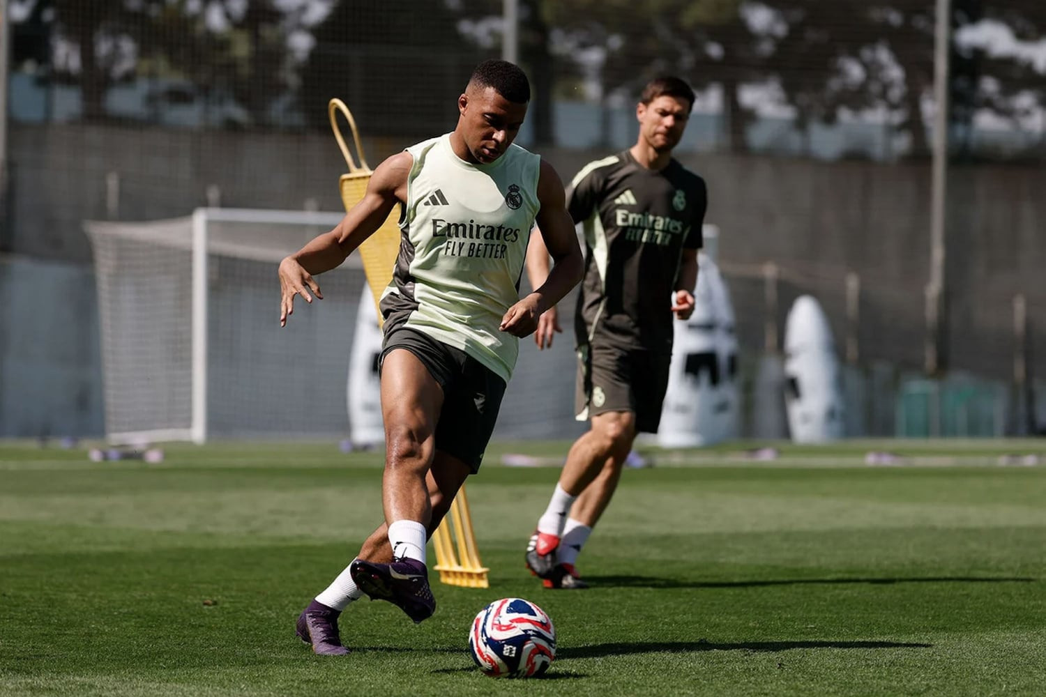 RMCF - Mbappe Xabi Alonso.jpg
