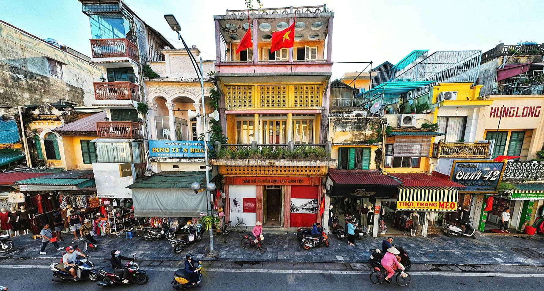 Vẽ lại phố phường Hà Nội, Hoàn Kiếm, Ba Đình... vẫn còn đó