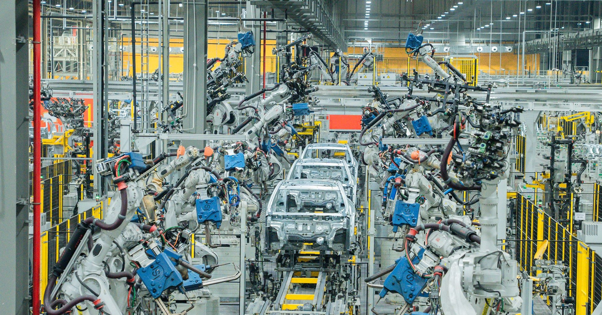 Vingroup thăng 8 bậc, thuộc top 40 doanh nghiệp lớn nhất Đông Nam Á năm 2025