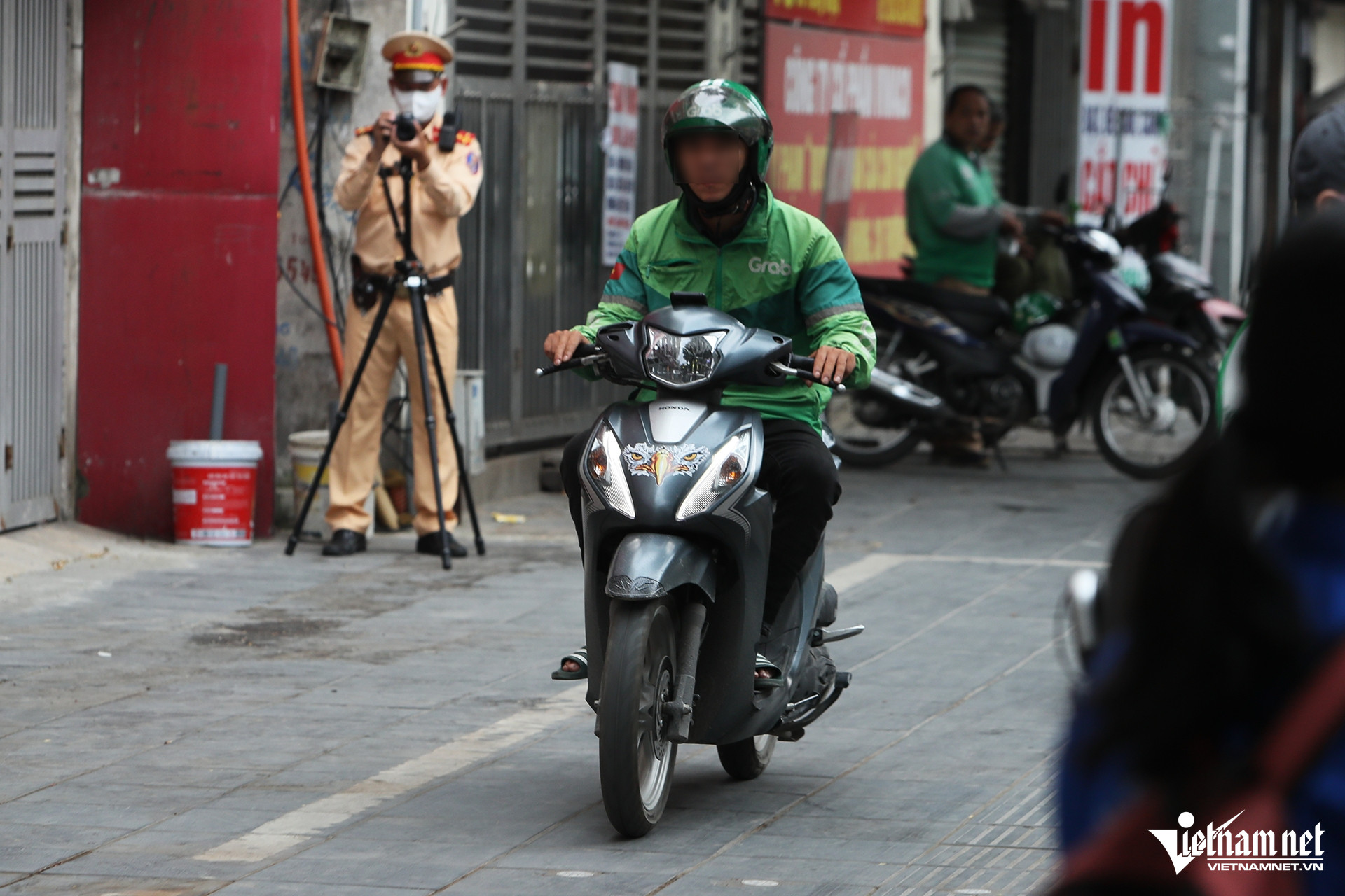 W-di tren via he 2.JPG.jpg