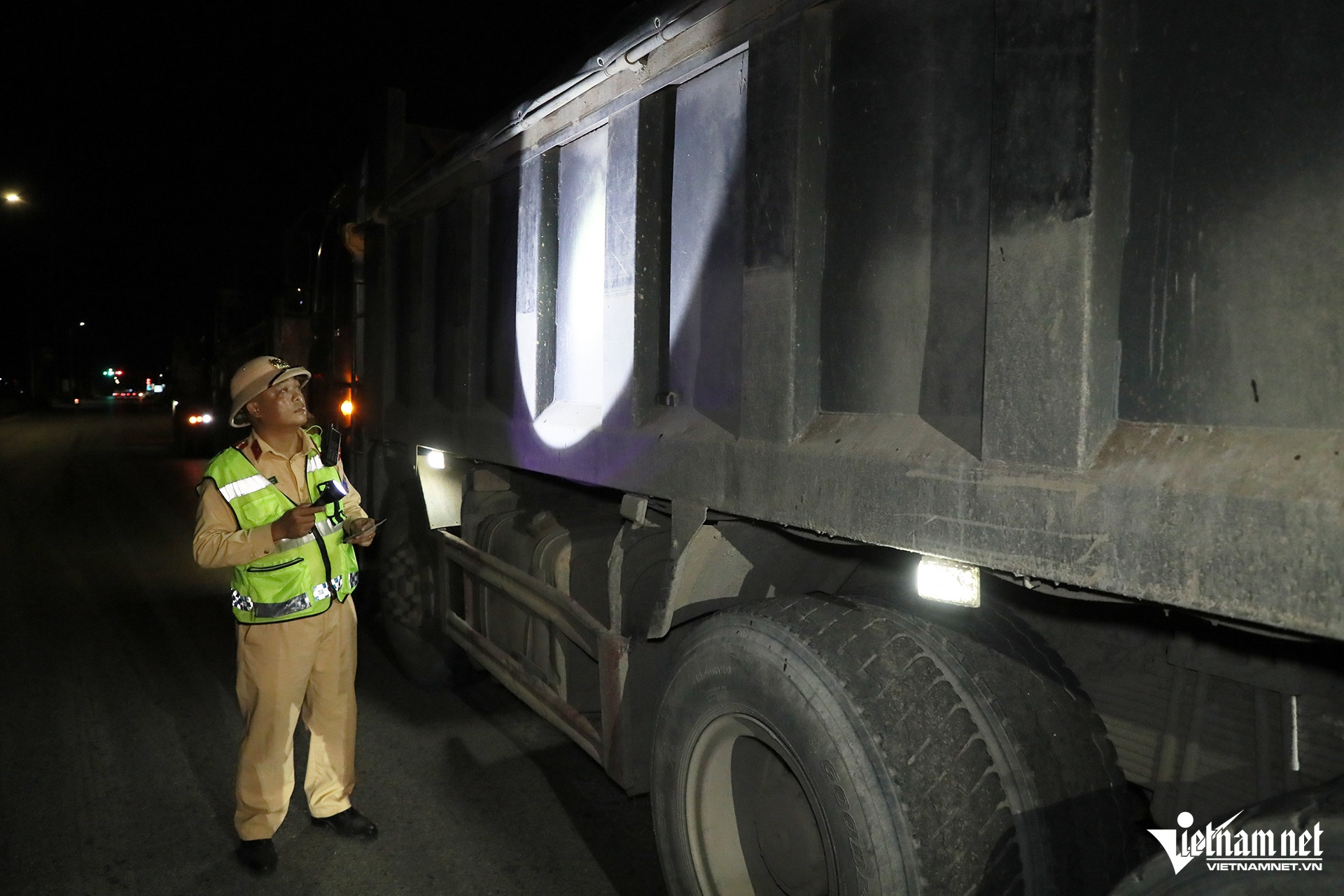 W-xu ly xe qua tai 6.JPG.jpg