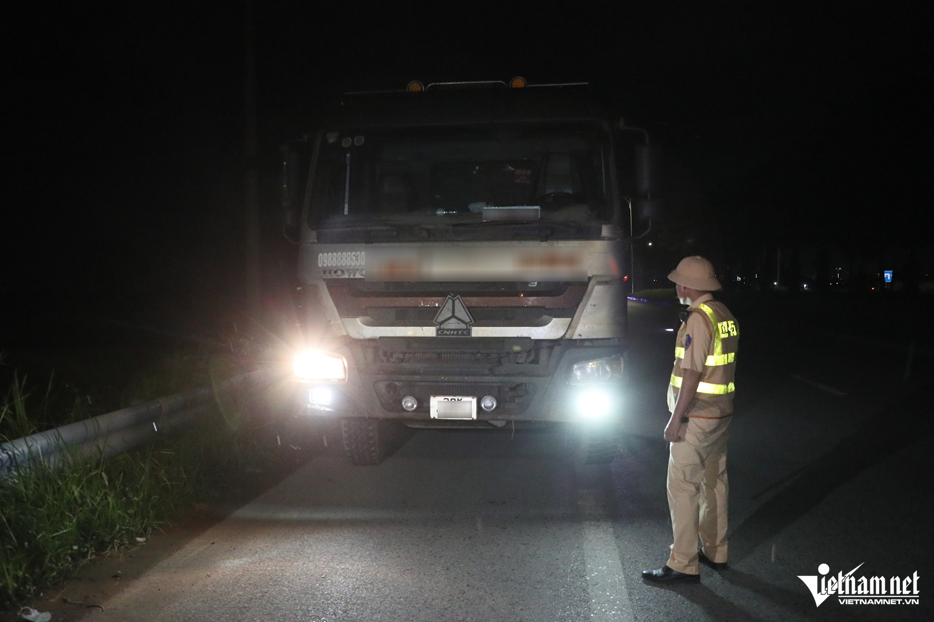 W-xu ly xe qua tai dem 11.JPG.jpg