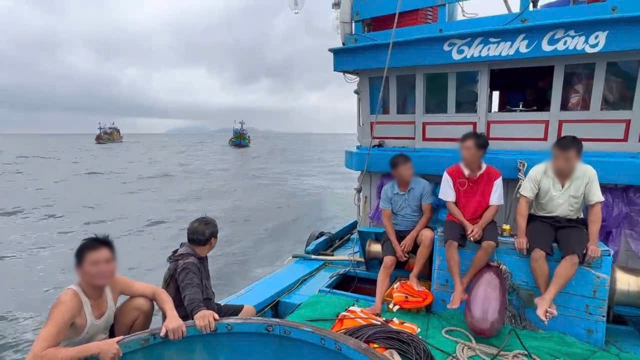 z6716888461145_89ac9ecdc0ed900451945372dcb96181.jpg