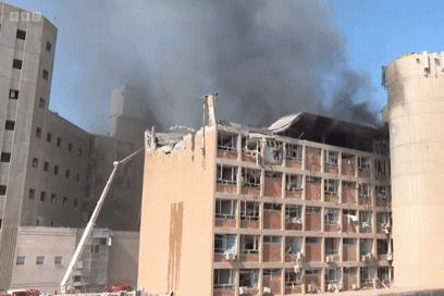 Bệnh viện Israel và cơ sở hạt nhân thứ 4 của Iran trúng tên lửa