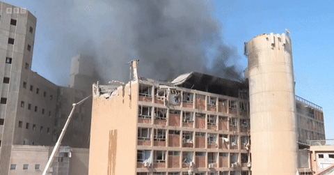 Bệnh viện Israel và cơ sở hạt nhân thứ 4 của Iran trúng tên lửa