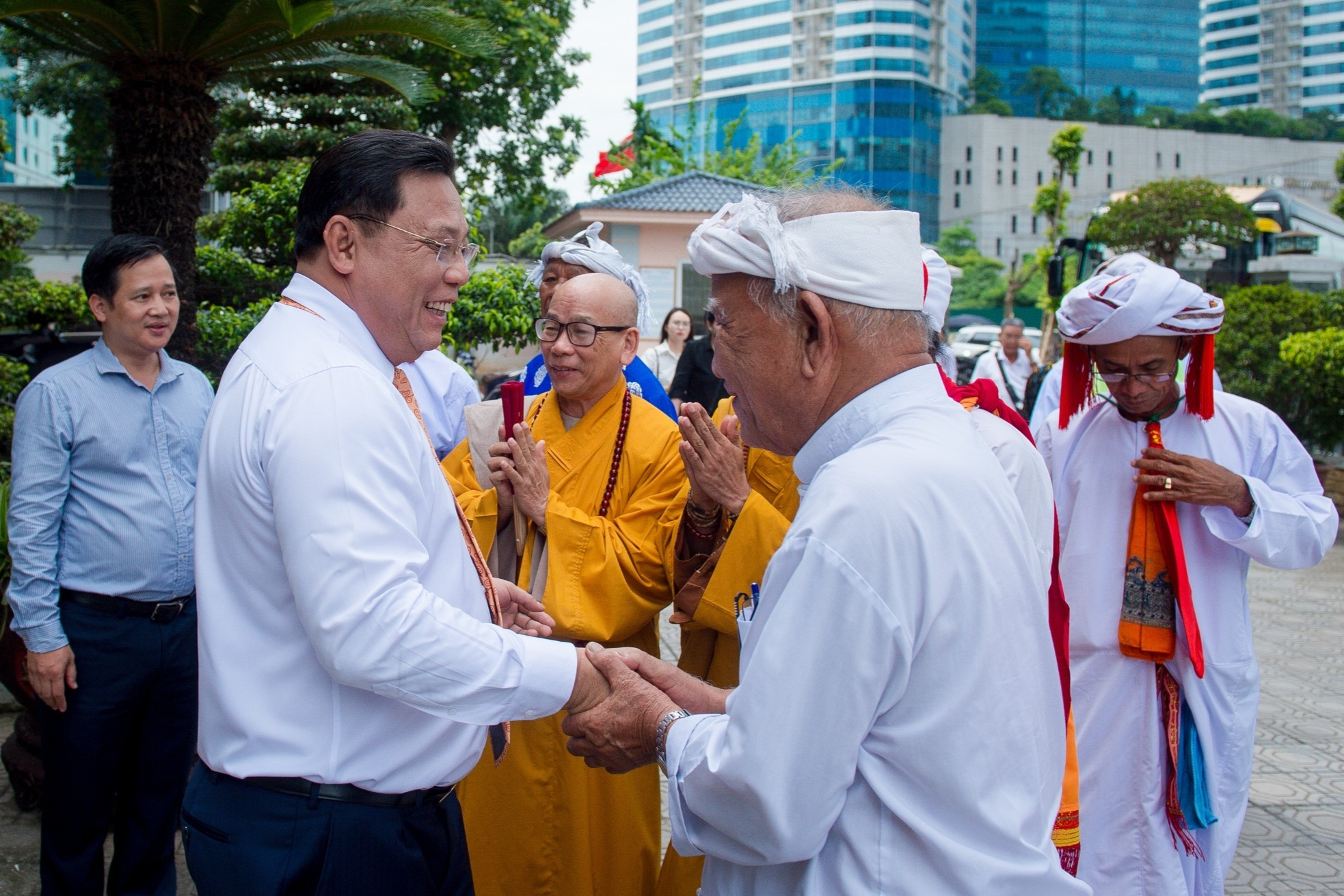 'Điểm tựa lớn nhất của đất nước là đoàn kết dân tộc, đoàn kết tôn giáo'