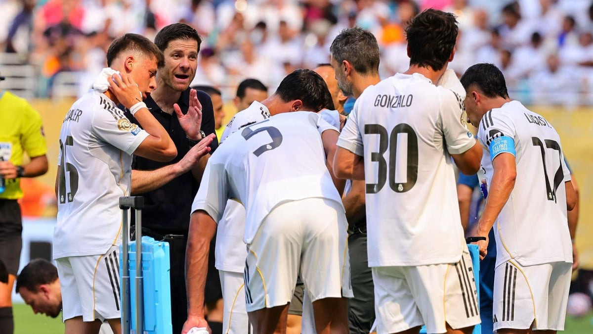 EFE - Alonso Real Madrid Al Hilal.jpg