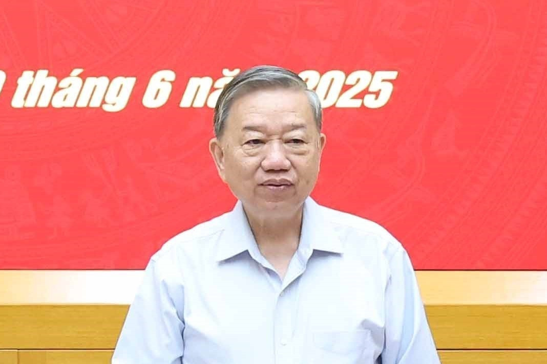 Tổng Bí thư: Hiện đại hóa con người trước khi hiện đại hóa vũ khí, trang bị