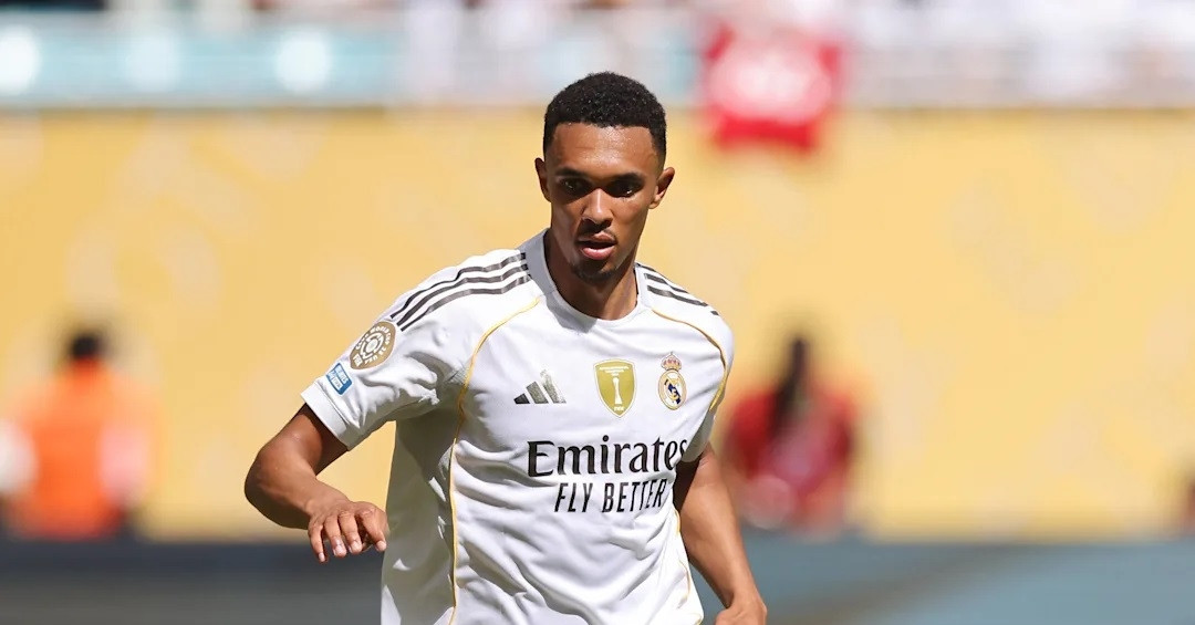 Trent Alexander-Arnold bị chê cười sau màn ra mắt Real Madrid