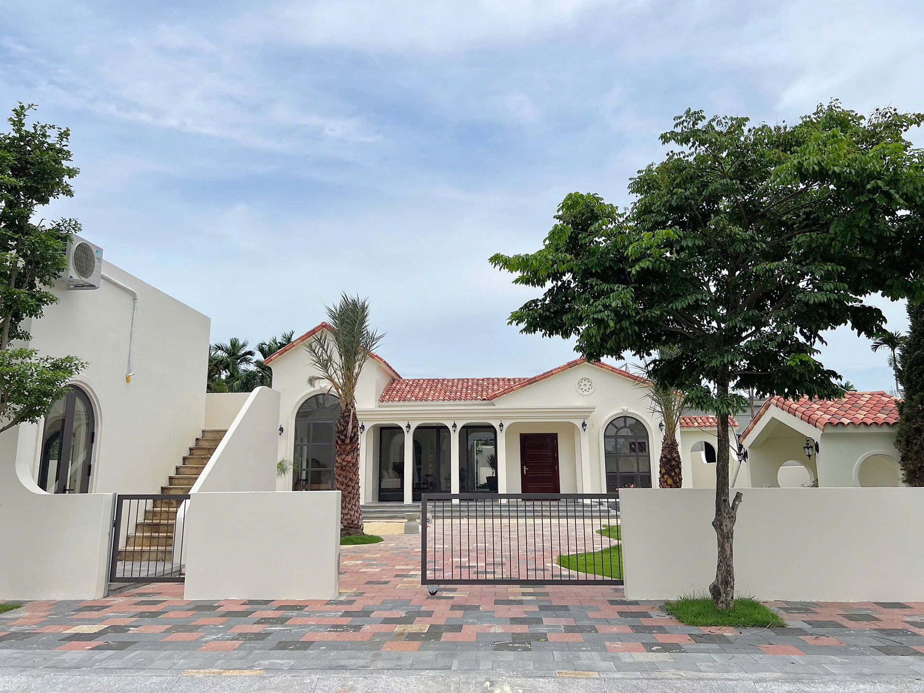 vo chong tau dat xay nha o Thanh Hoa 1.jpg