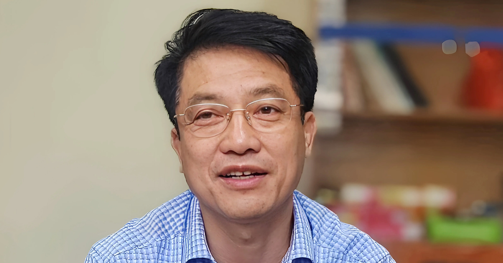 Cho thôi việc công chức 1 năm không hoàn thành nhiệm vụ để xóa biên chế suốt đời