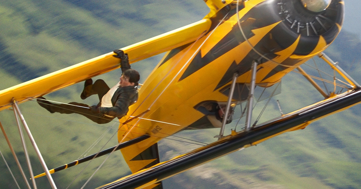 Cuộc đua giữa bom tấn 10.000 tỷ của Tom Cruise và Dế Mèn