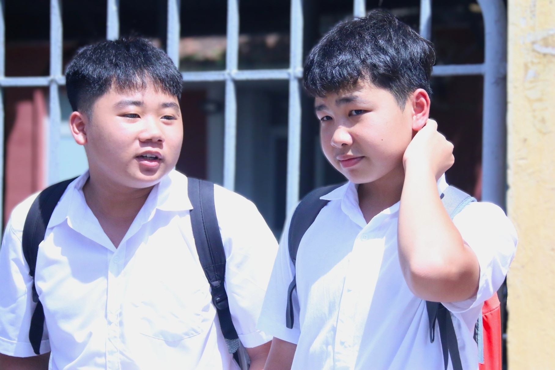 Đề Toán chuyên thi lớp 10 Trường THPT Chuyên Khoa học Tự nhiên năm 2025