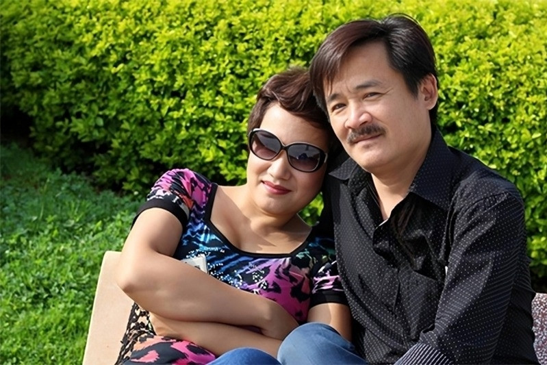 'Đóng cảnh yêu đương, tôi run không dám nhìn mặt NSND Ngọc Huyền'