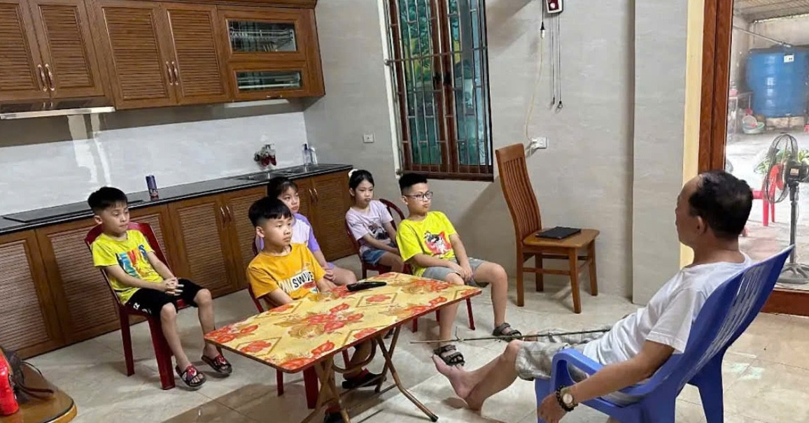 Ông nội gây sốt với cách khiến ‘khối nghỉ hè’ h...