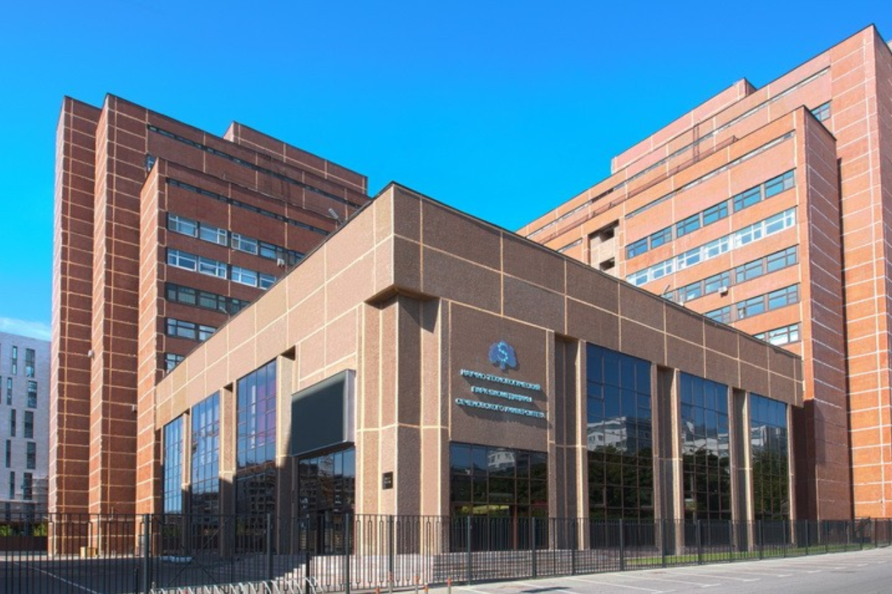 Phó giáo sư trẻ điều hành thị trường đạo văn toàn cầu, dựng chỉ số học thuật