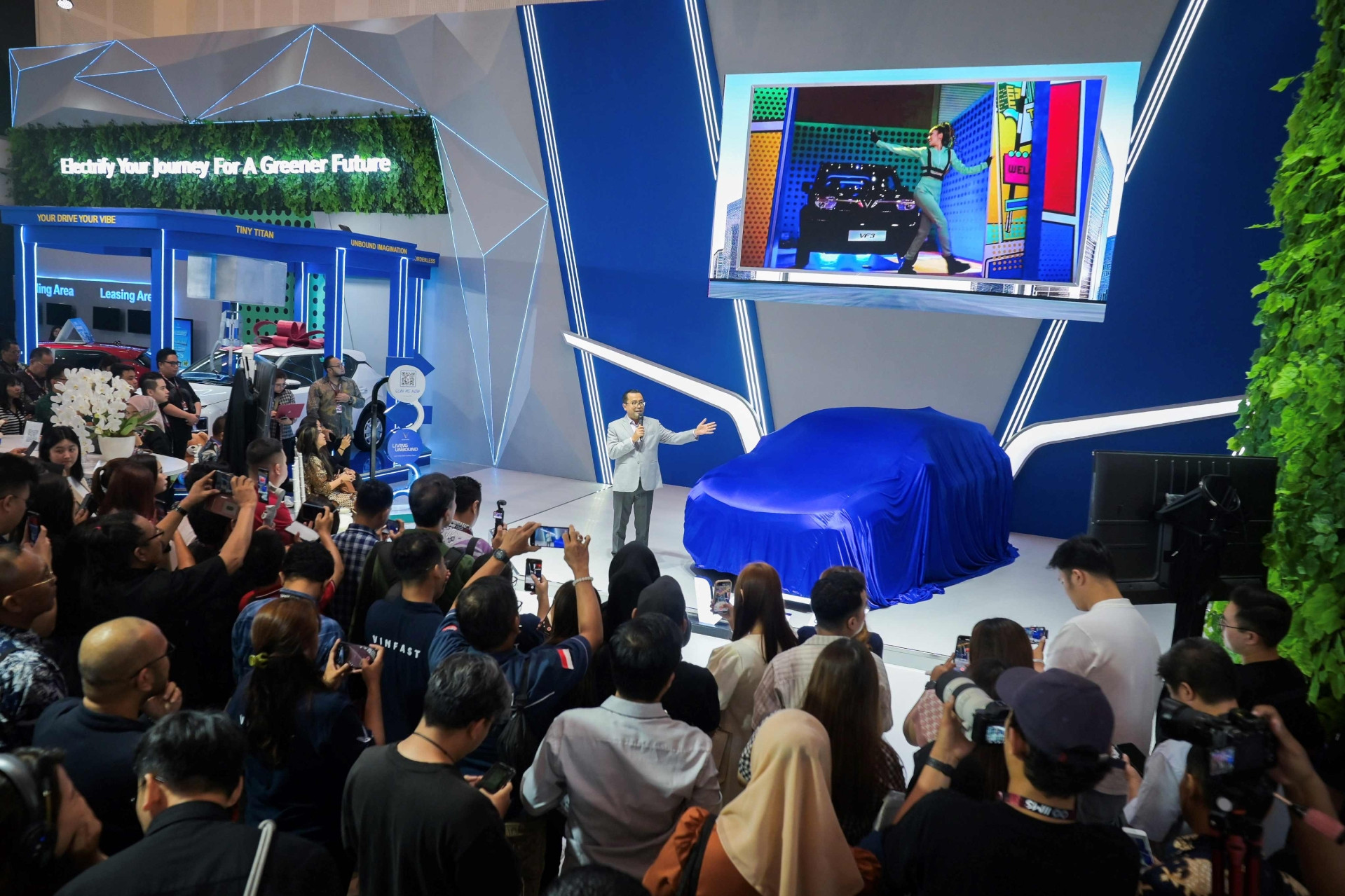 VinFast thắng lớn tại IIMS Surabaya 2025