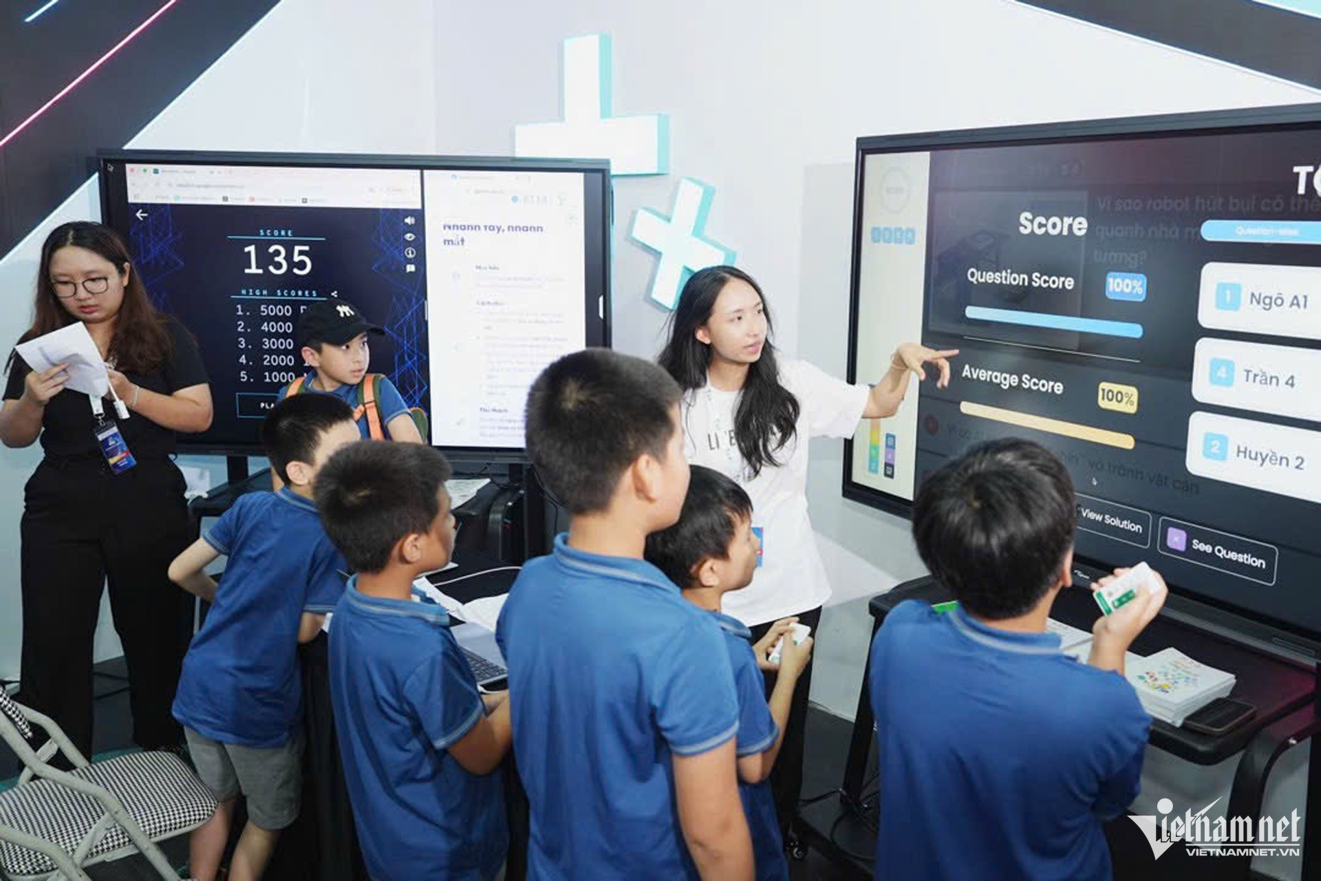 W-hoc sinh ung dung AI 0.jpg