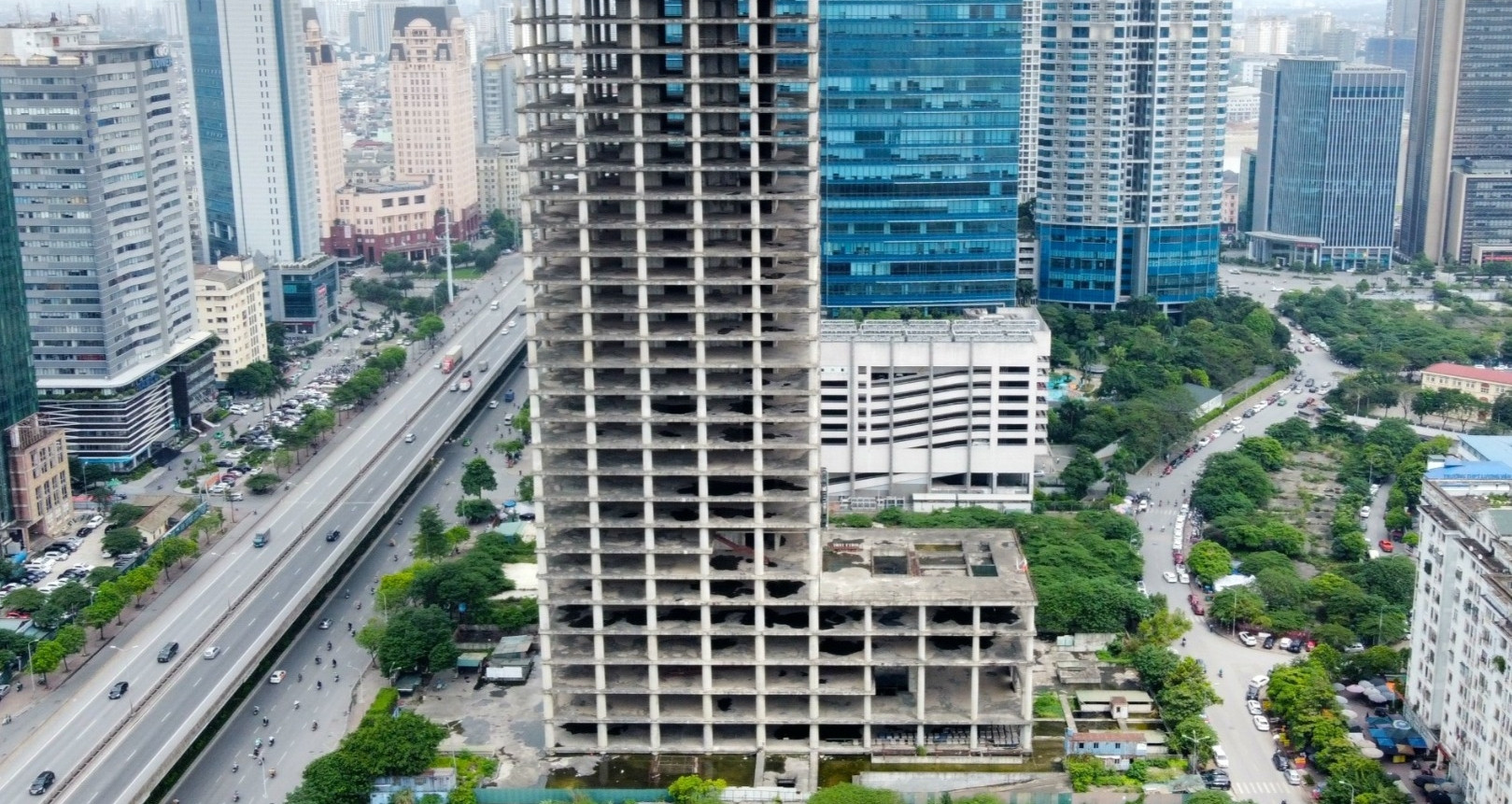 Bộ Xây dựng chỉ đạo ‘hồi sinh’ toà tháp nghìn tỷ trơ xương trên đất vàng Hà Nội