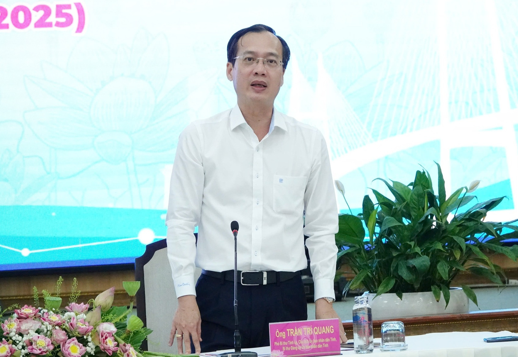 Chủ tịch Đồng Tháp.jpg