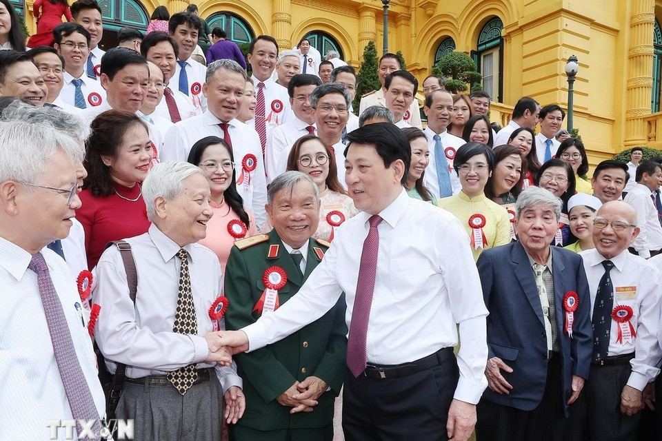 Chủ tịch nước: Báo chí phải luôn là người đồng hành tỉnh táo và tin cậy