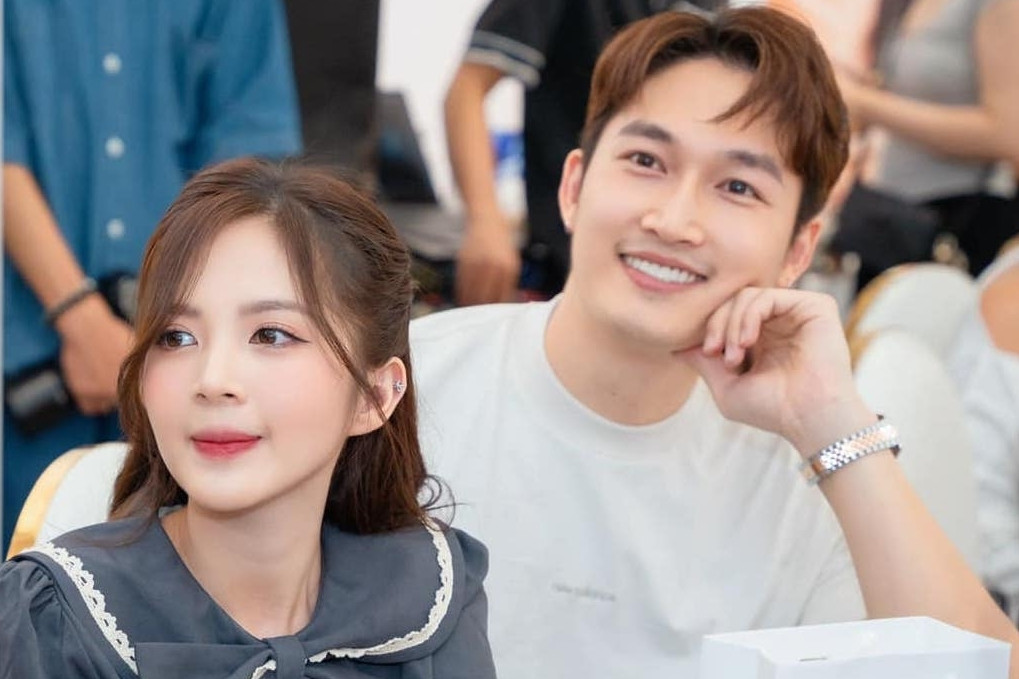 Chuyện tình của cặp diễn viên rất hot phim Việt giờ vàng chênh nhau 30cm