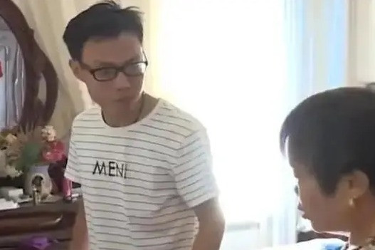 'Em bé' 37 tuổi không biết giặt đồ, hẹn hò 59 lần đều thất bại