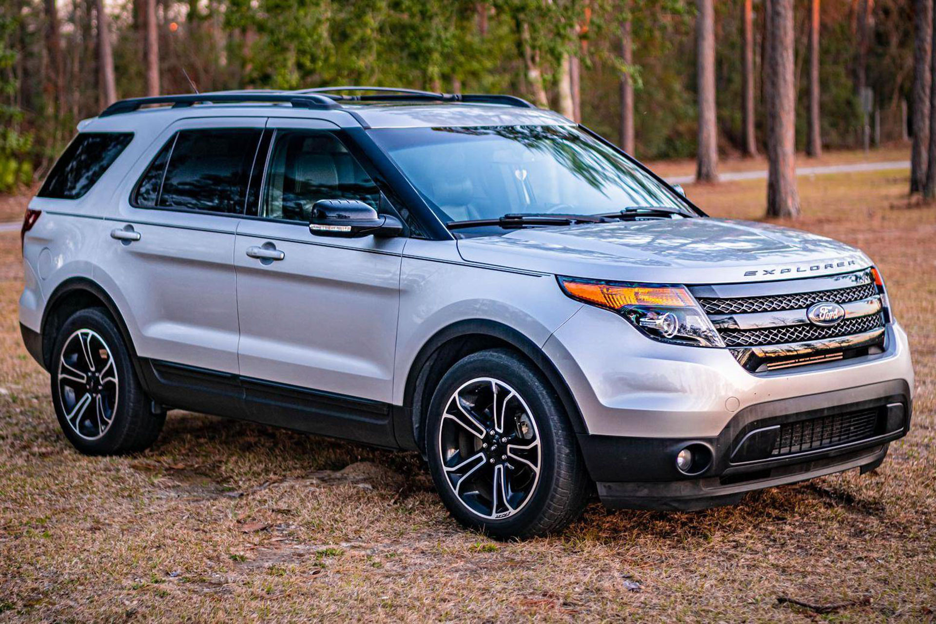 Ford Explorer.jpg