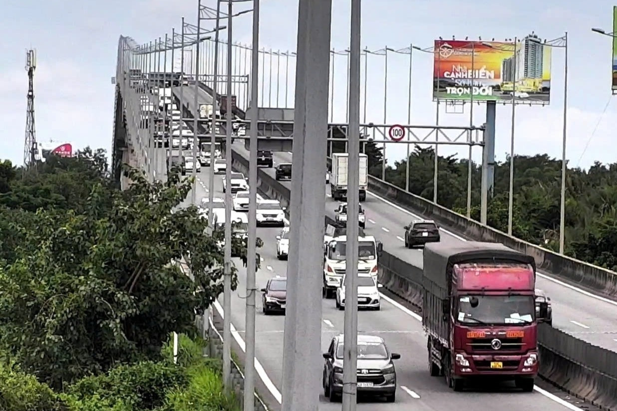 Vì sao hạn chế 'tốc độ 60km/h' ở đoạn cầu dài nhất cao tốc TPHCM - Long Thành?