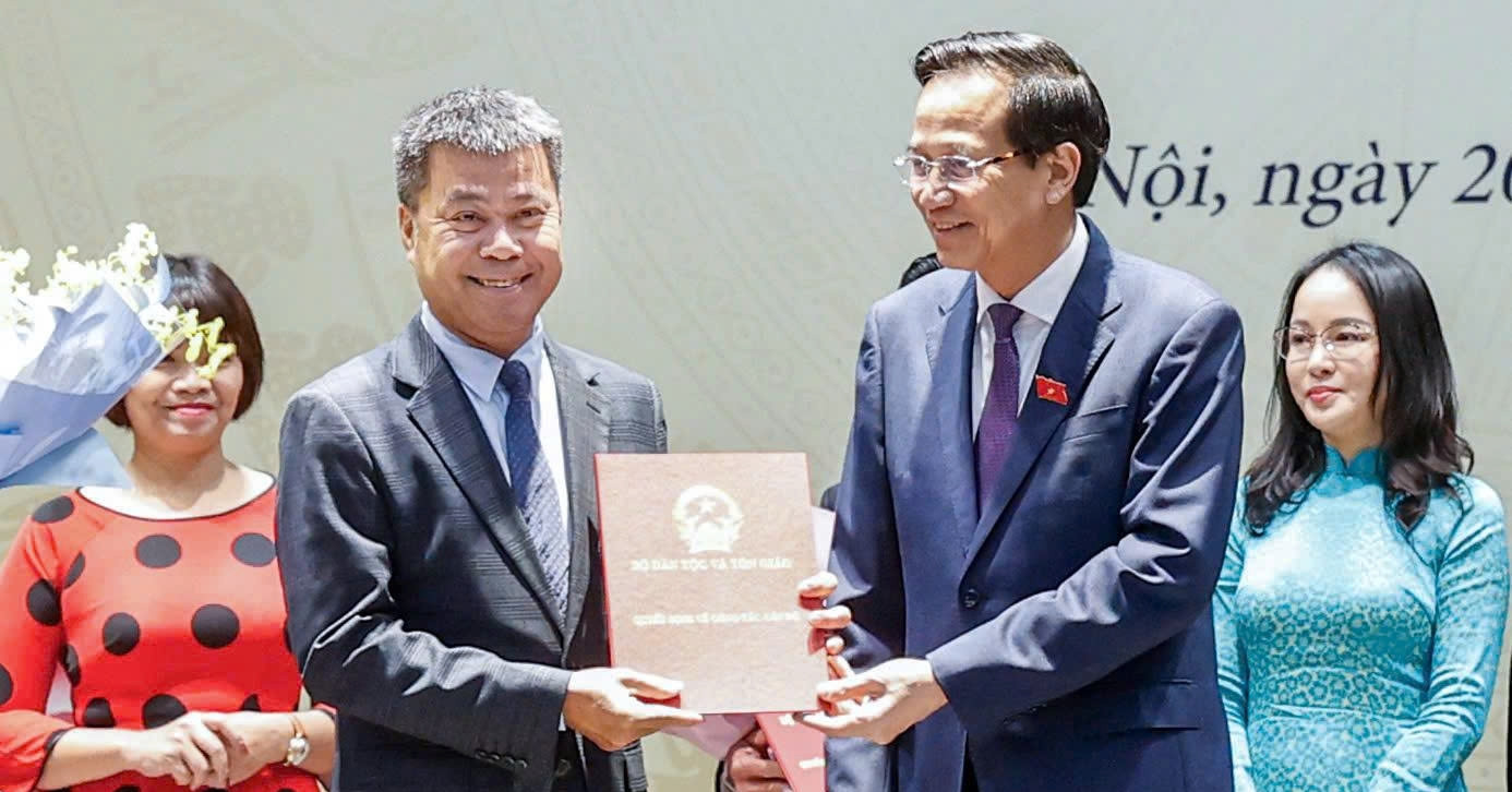 Ông Nguyễn Văn Bá làm Tổng Biên tập Báo VietNamNet thuộc Bộ Dân tộc và Tôn giáo