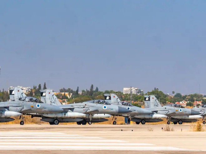 vu khi dang gom israel nham vao chuong trinh hat nhan iran 5.jpg