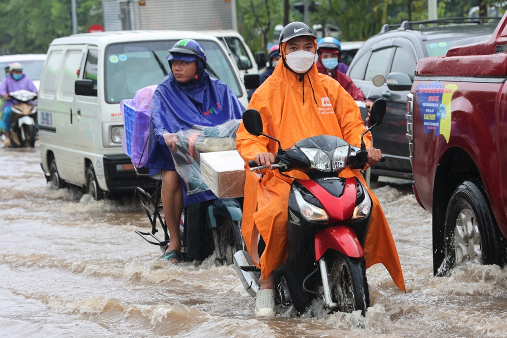 Mưa rất lớn ở miền Bắc: Tâm điểm Thái Nguyên, 14 tỉnh nguy cơ lũ quét, sạt lở