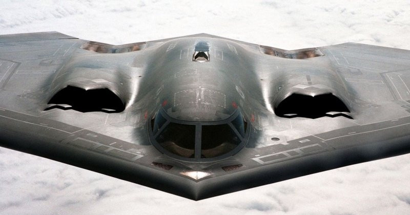 Máy bay ném bom tàng hình B-2 Spirit ‘bóng ma bầu trời’ của Mỹ đến Trung Đông chuẩn bị tấn công Iran?