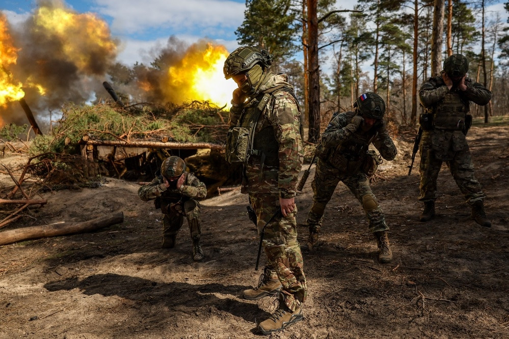 Nga chiếm ưu thế ở Yunakivka tại mặt trận Sumy, ông Zelensky sẽ dự hội nghị NATO