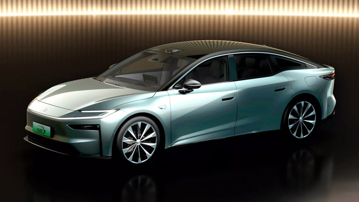 xe dien toyota 1.jpg