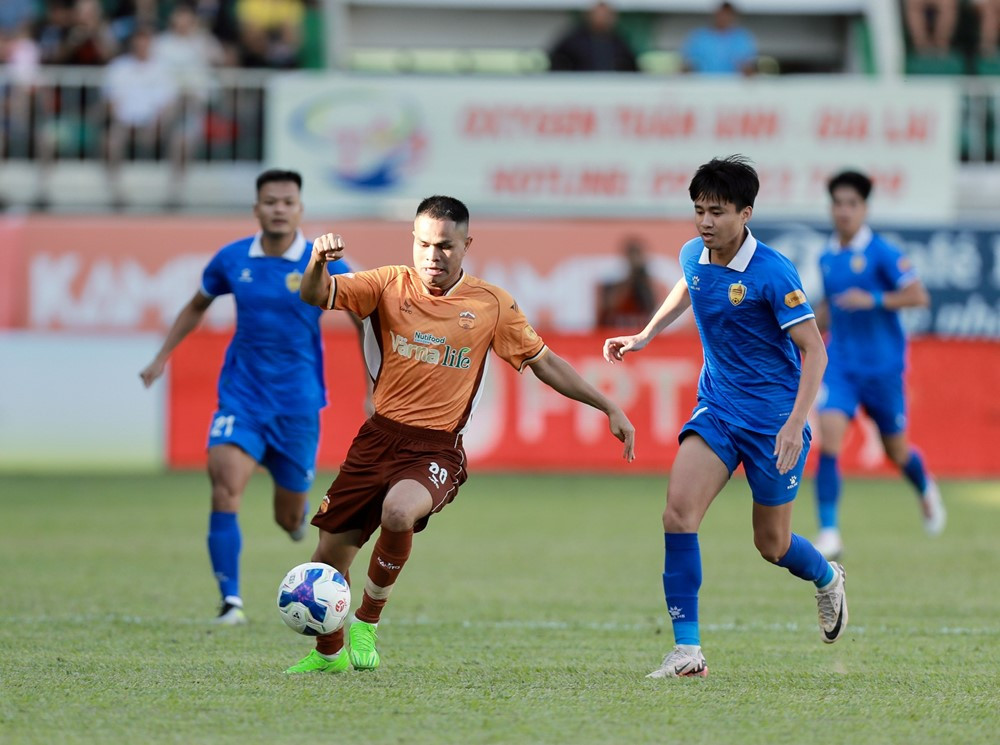 hagl vs quang nam 1.jpg