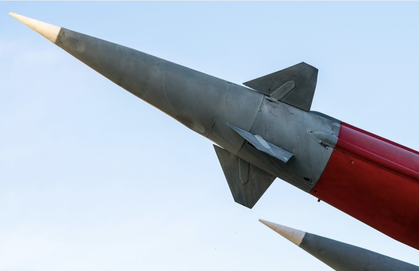 Iran tấn công dồn dập, Israel hứng 'mưa tên lửa' chưa từng thấy