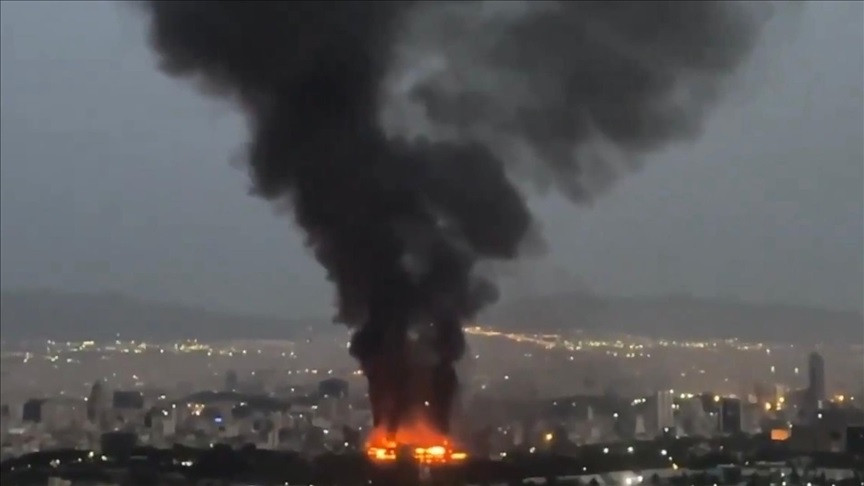 Khoảnh khắc Mỹ ném bom cơ sở hạt nhân Fordow của Iran