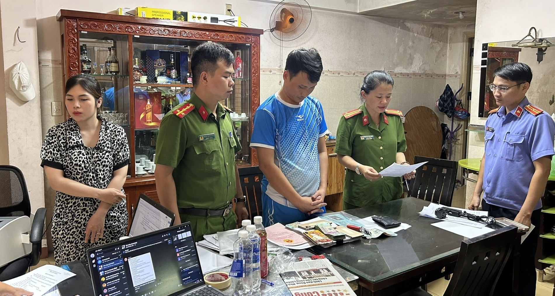 Triệt phá đường dây đánh bạc hơn 350 tỷ đồng ở Quảng Nam, triệu tập 34 người