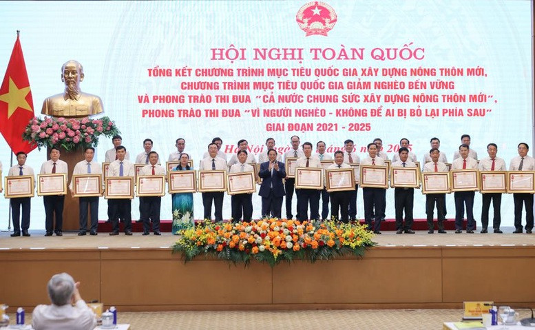Trao Huan chuong.jpg
