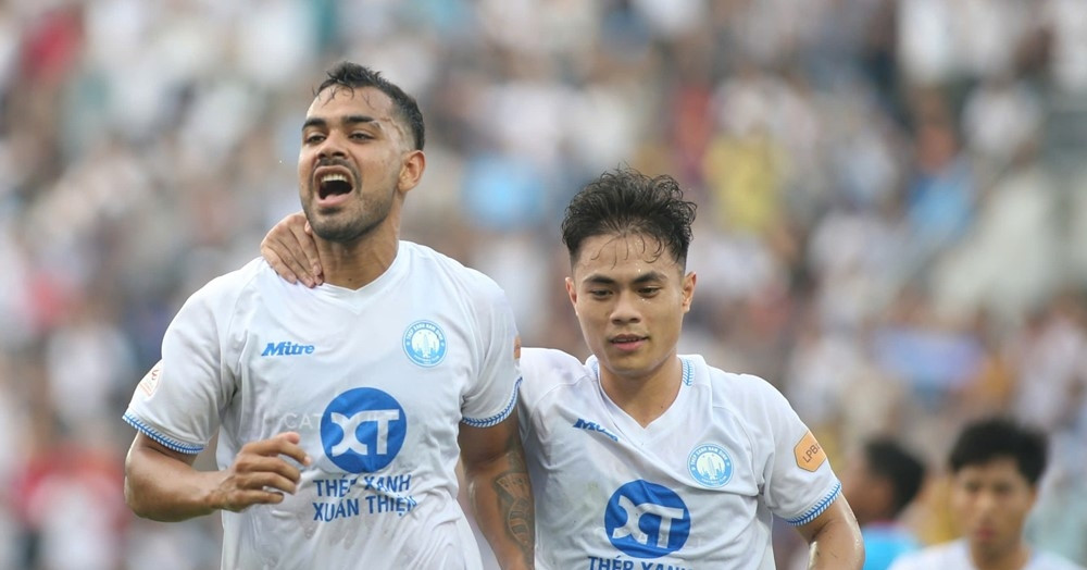 Trực tiếp vòng cuối V-League: Bình Định vỡ trận, Nam Định mở điểm