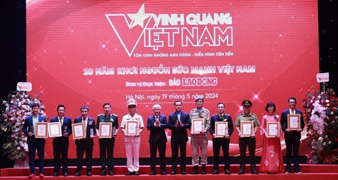 Vinh quang Việt Nam 2025: Tri ân những cống hiến lặng thầm