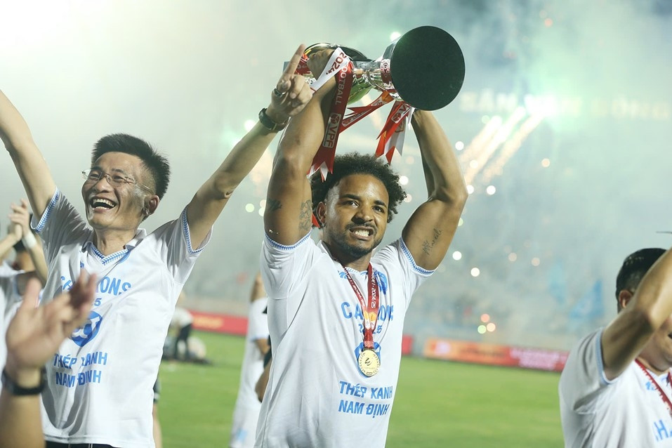 Vòng 26 V-League: Bình Định xuống hạng, Đà Nẵng đá play-off